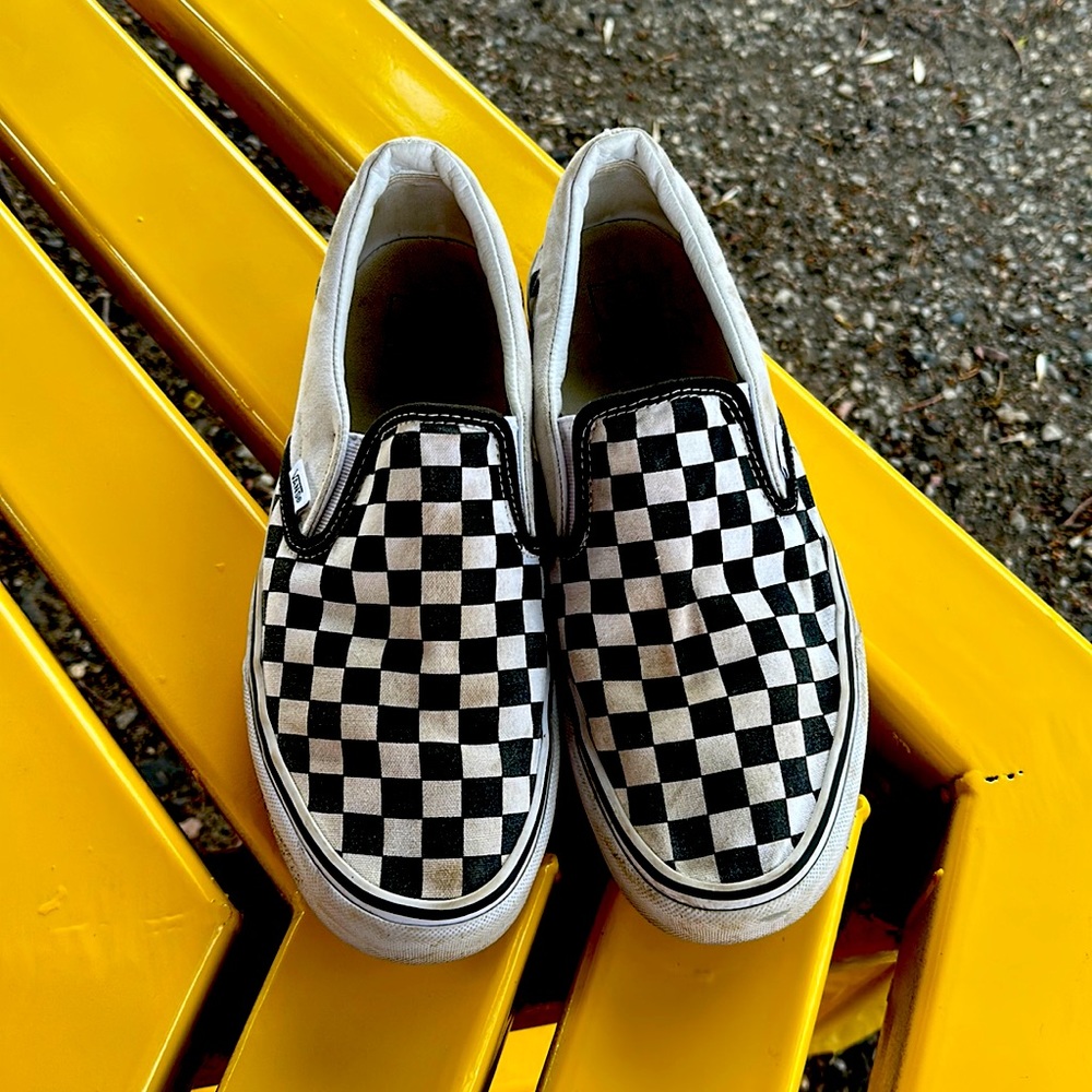 size 11 women’s/ 9.5 men’s vans. - Picture 1 of 1